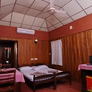 Hotel Vembanad Lake Villas, Kumarakom